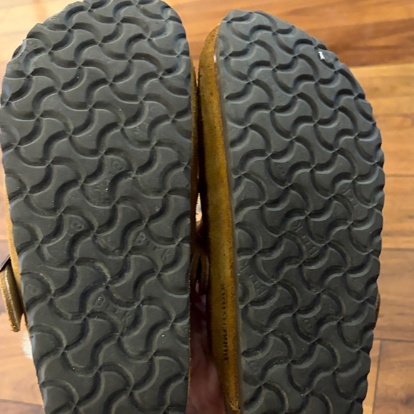 Birkenstock Brown Suede Clogs with White Lining - Picture 3 of 3